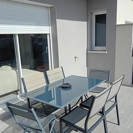 Maison 4 Chambres, Ideale Equipes En Deplacement, Wi-fi, Climatisation, Cuisine Equipee, Parking